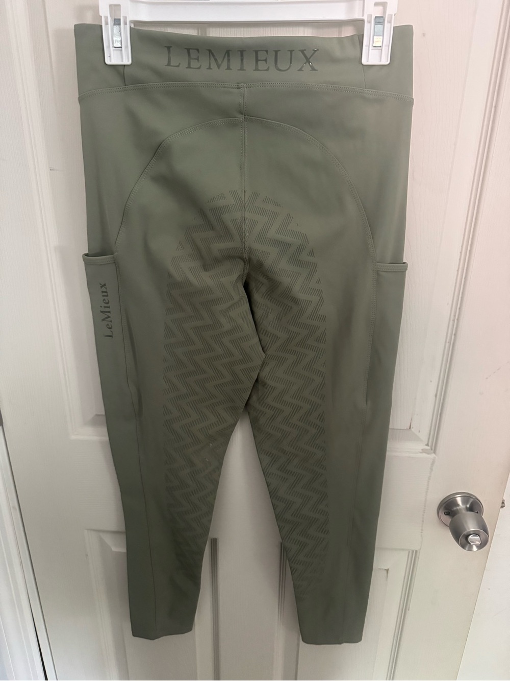 LeMieux Naomi Pull On Breech - Fern- Full Seat Silicone Grip - Size UK14/ US10 - Picture 14 of 14